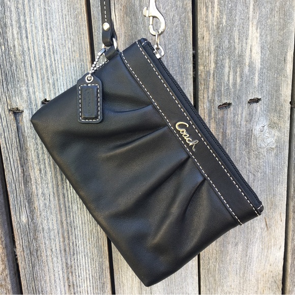 Coach Vintage Y2K Wristlet Leather Black - Picture 6 of 16